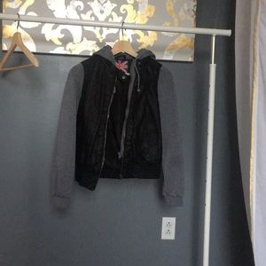 detailed hoodie/leather jacket